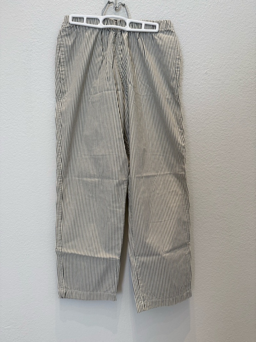 Striped Women's pants from LWN Medium